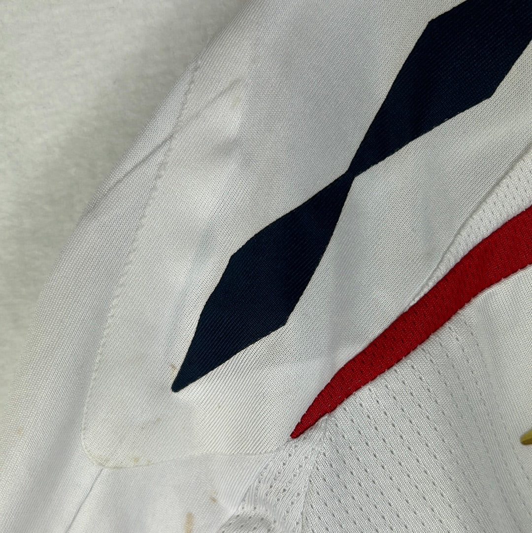 England Player Issue 2007 Home Shirt - Heskey v Russia