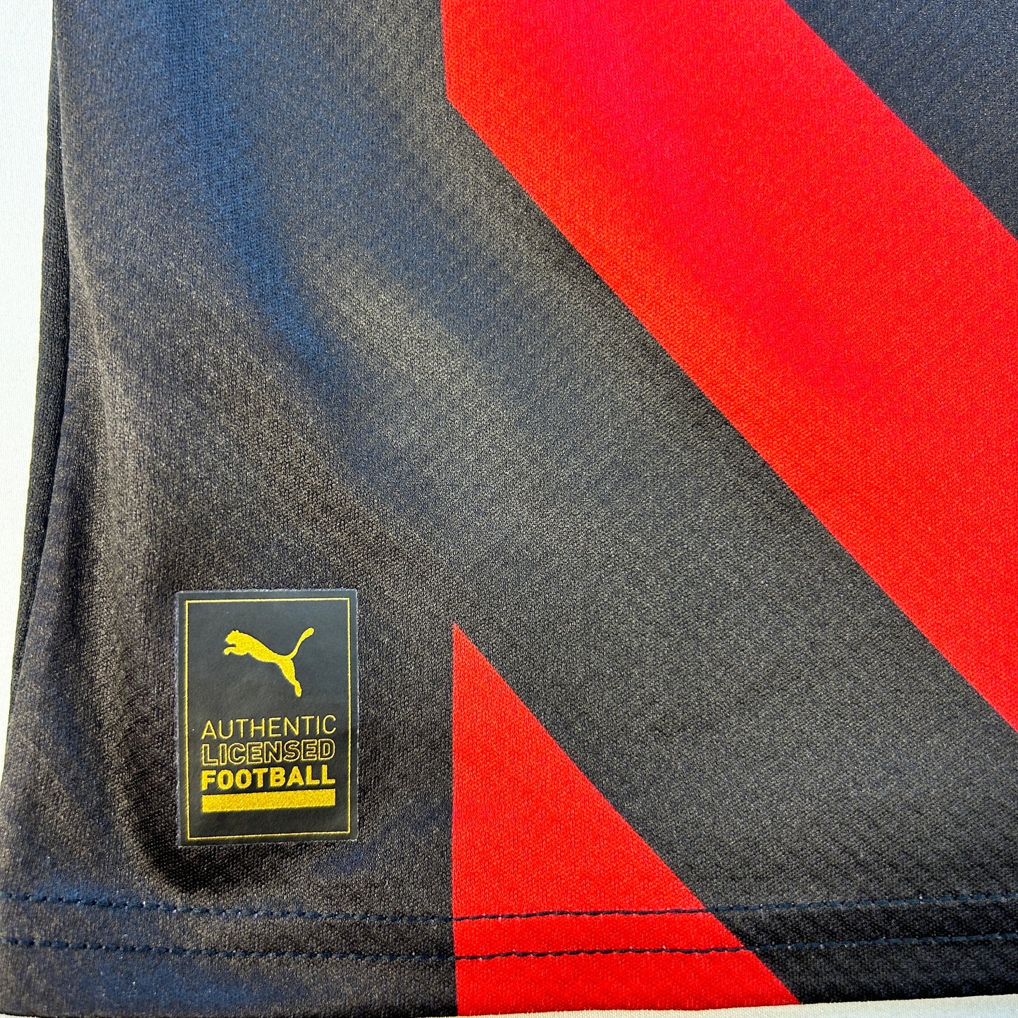 Manchester City 2022/2023 Away Shirt - Large