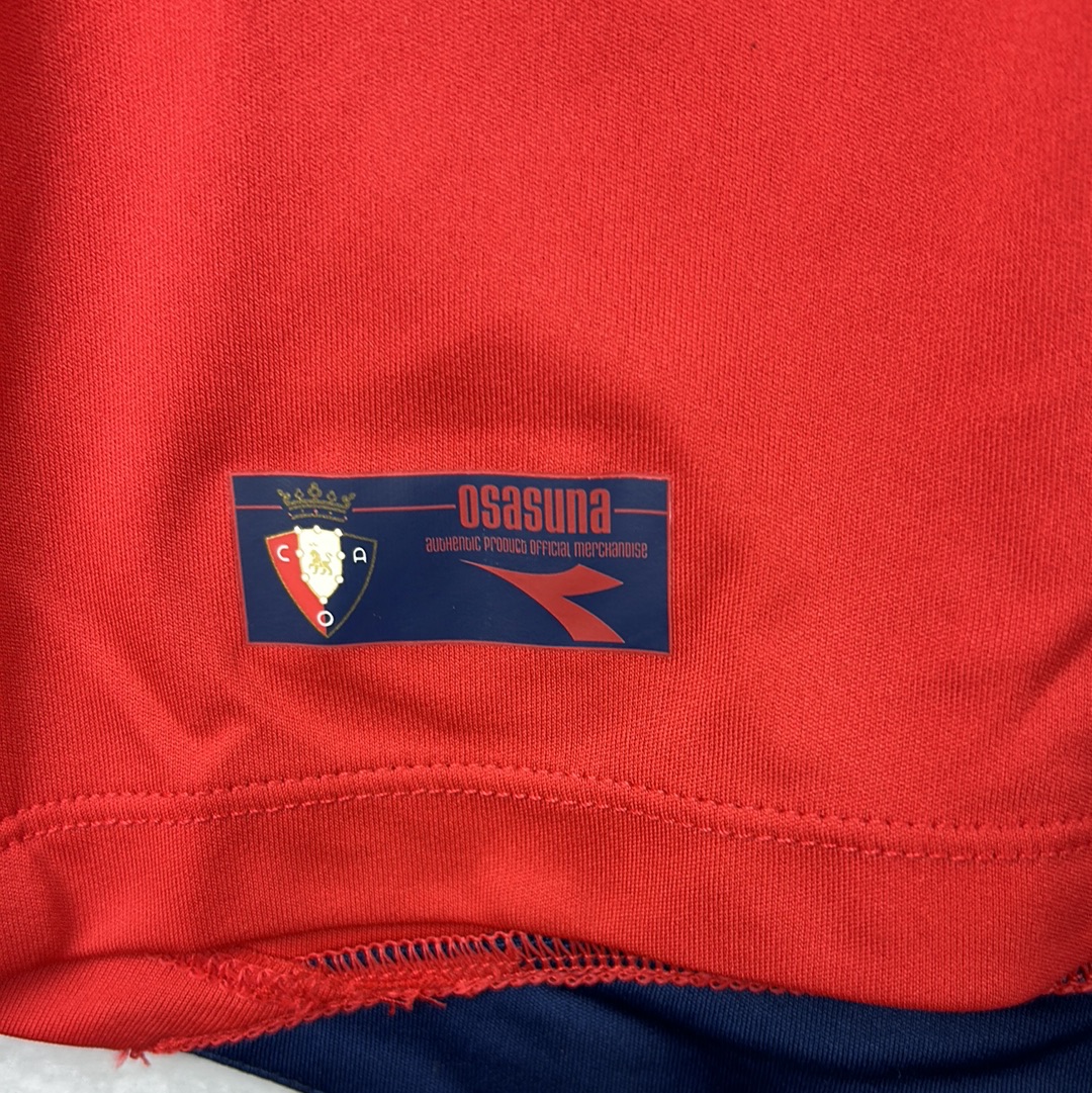 Osasuna 2009-2010 Player Issue Home Shirt - Medium - Pandiani 11