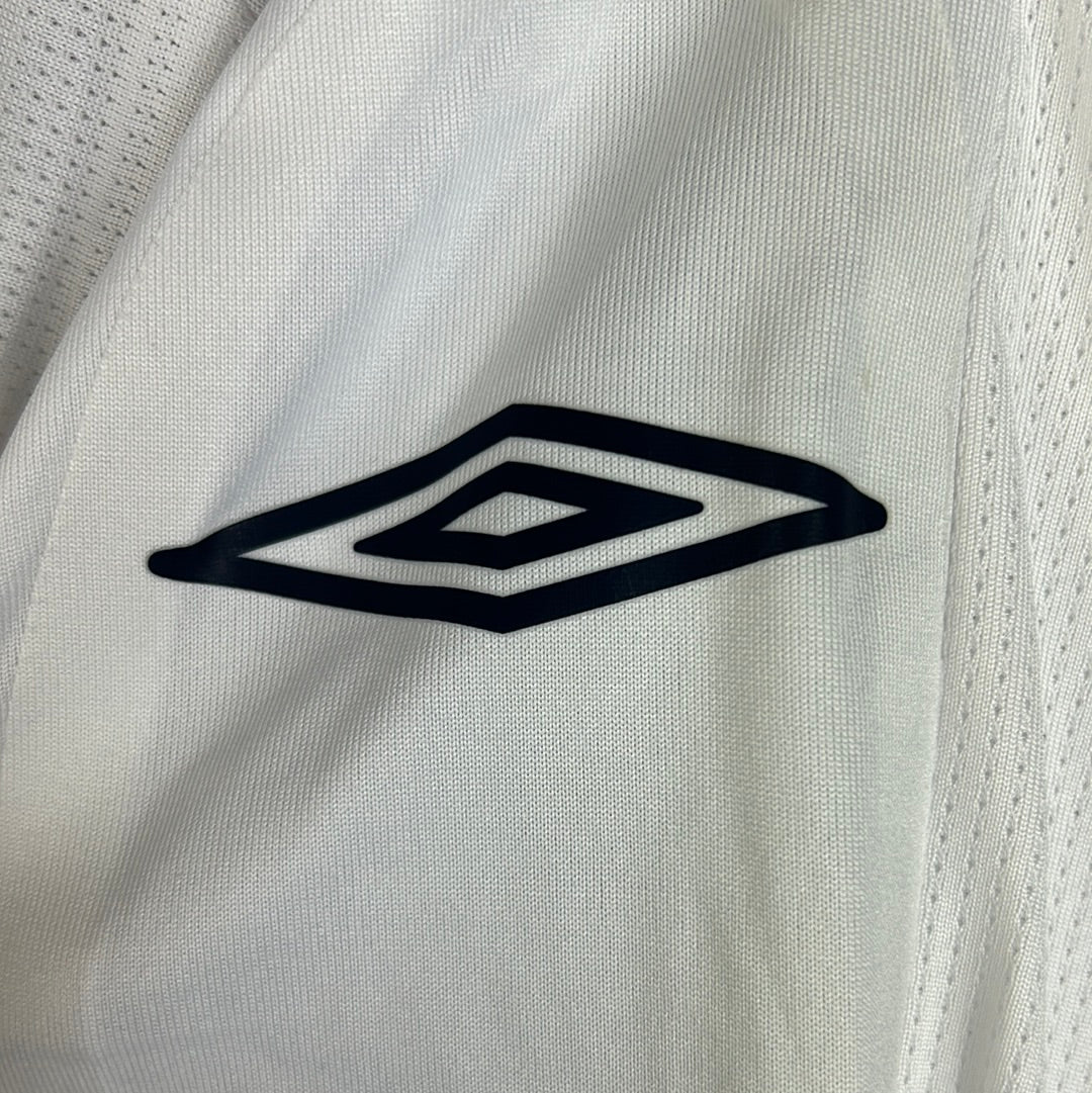 England Player Issue 2007 Home Shirt - Heskey v Russia