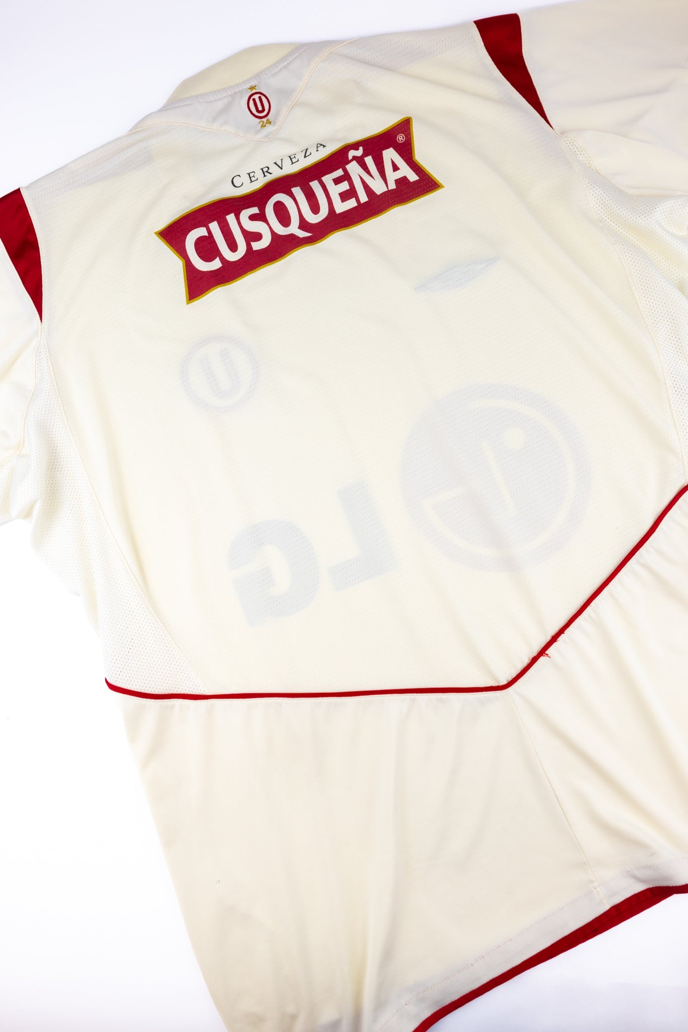 Universitario de Deportes 2004 Home Shirt (XL)