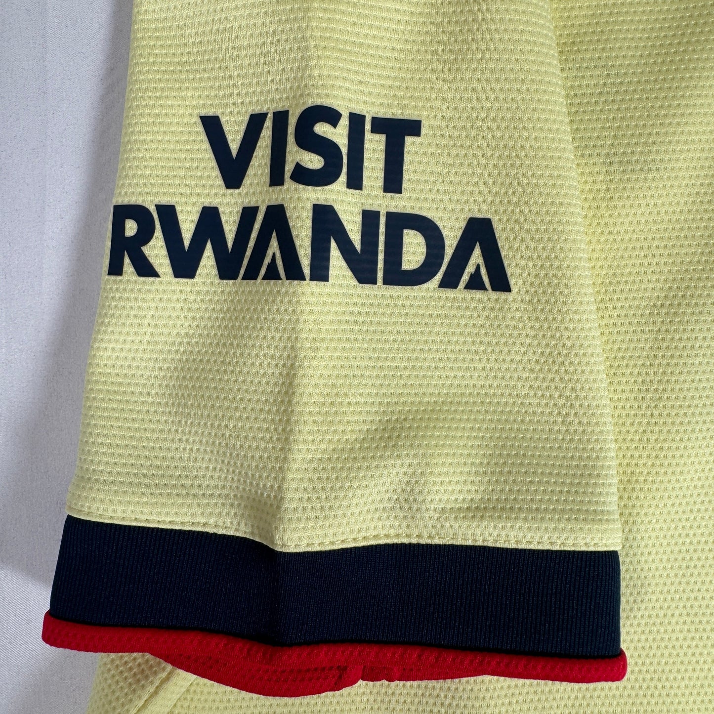 Arsenal 2021/2022 Away Football Shirt Medium