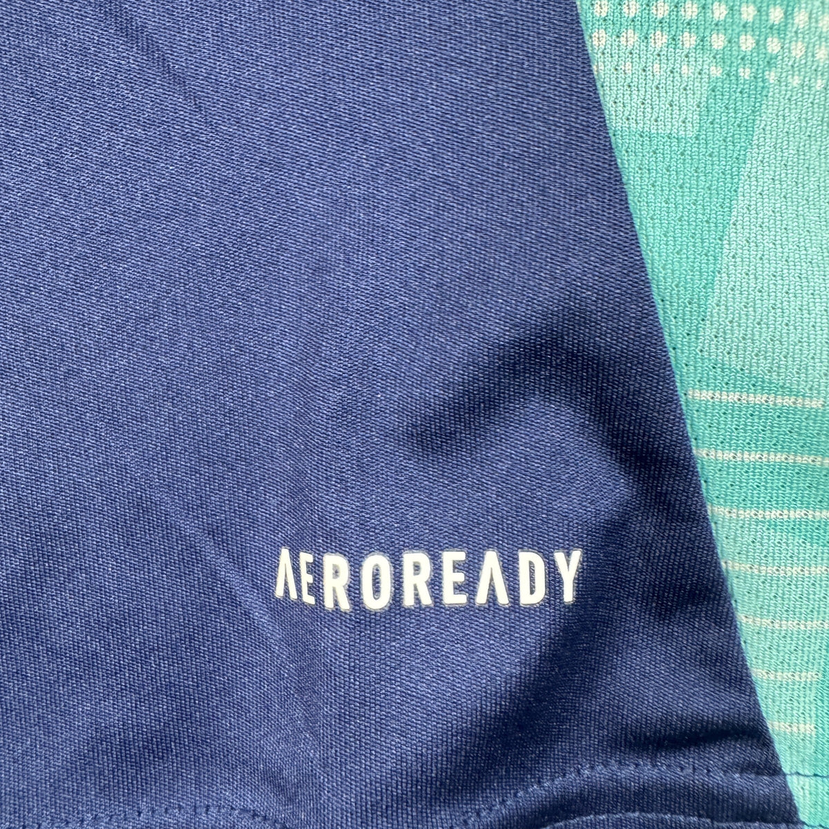 Arsenal 2024/2025 Training Football Shirt Medium