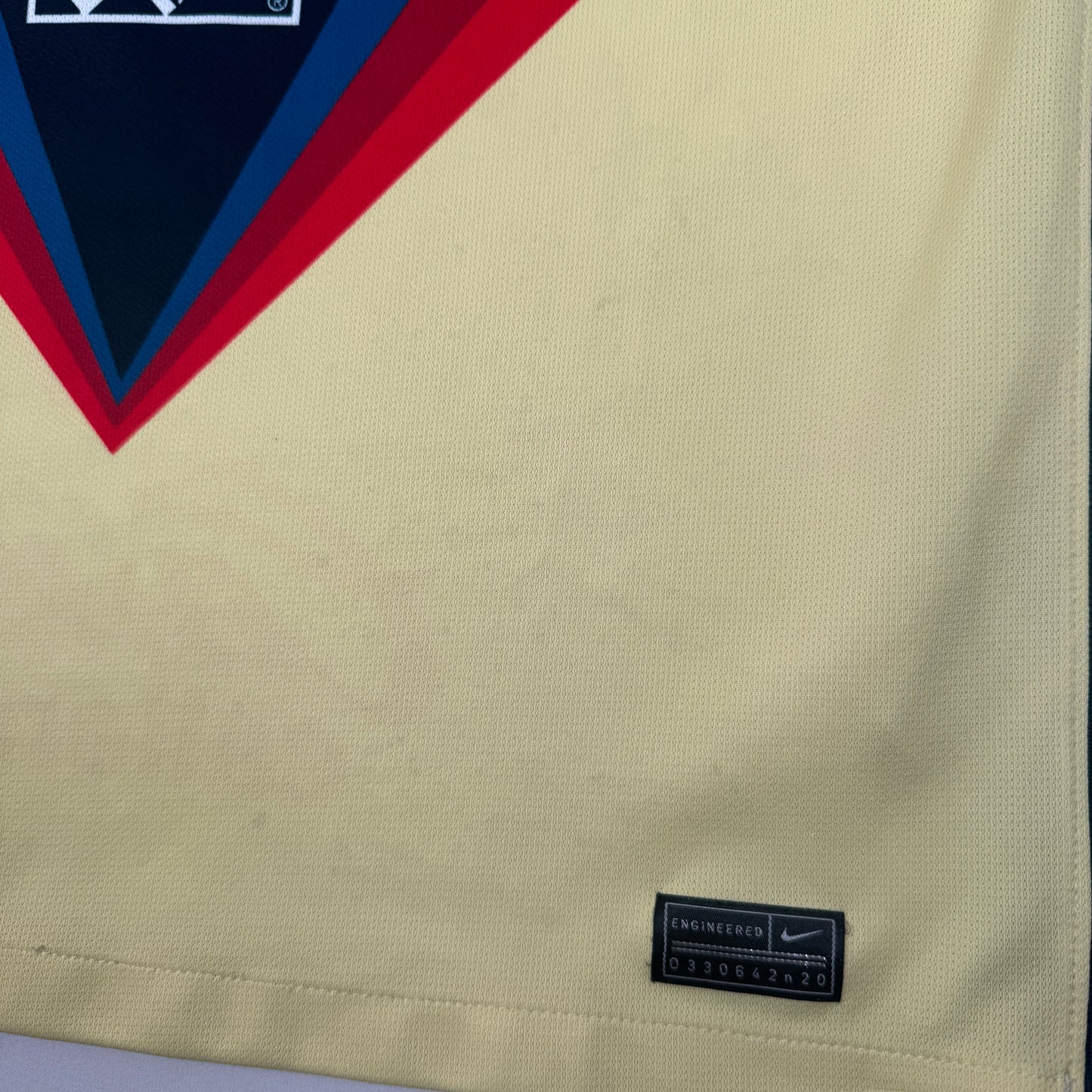 Club America 2020/2021 Home Football Shirt Medium