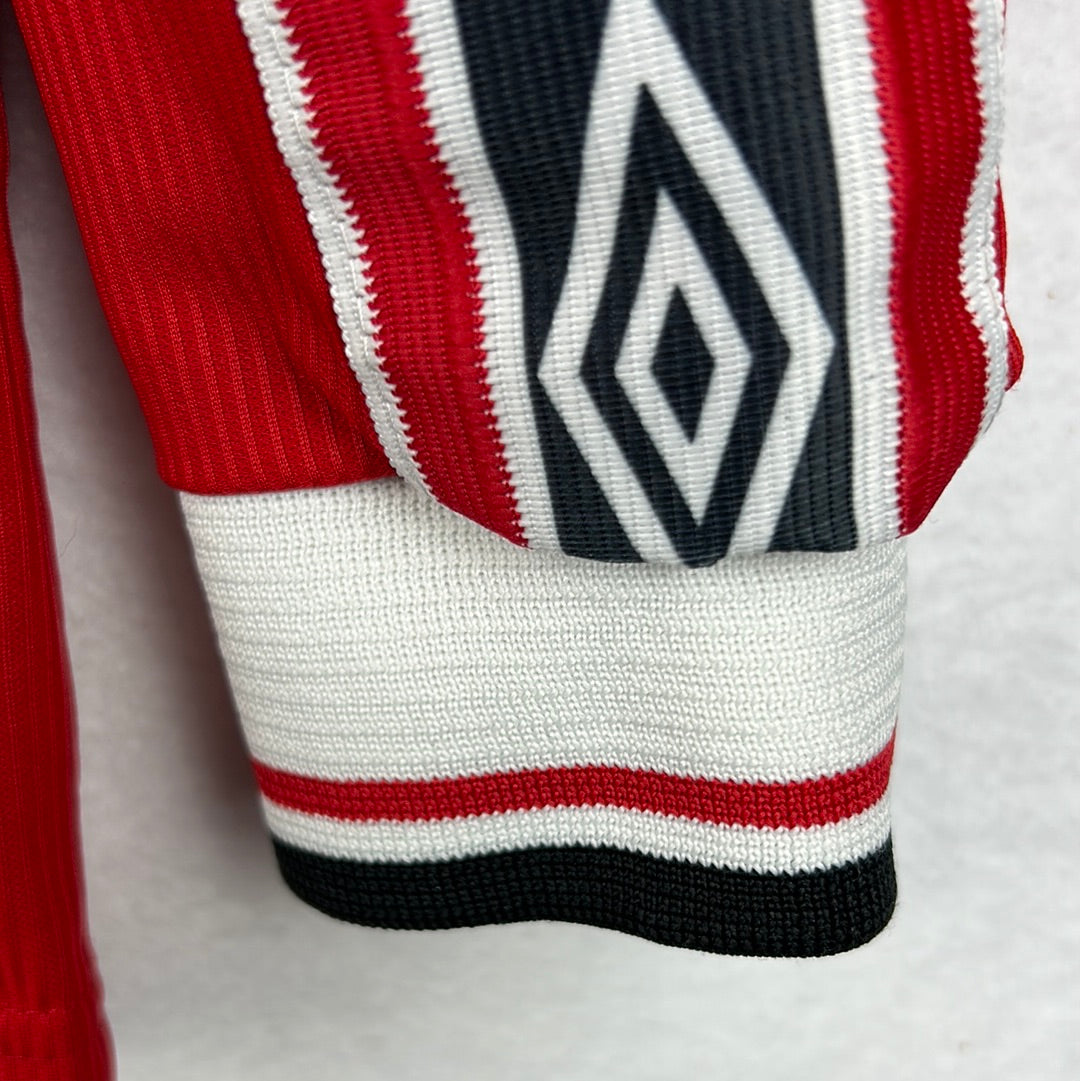 Manchester United 1998/1999 Home Shirt - Medium - Long Sleeve