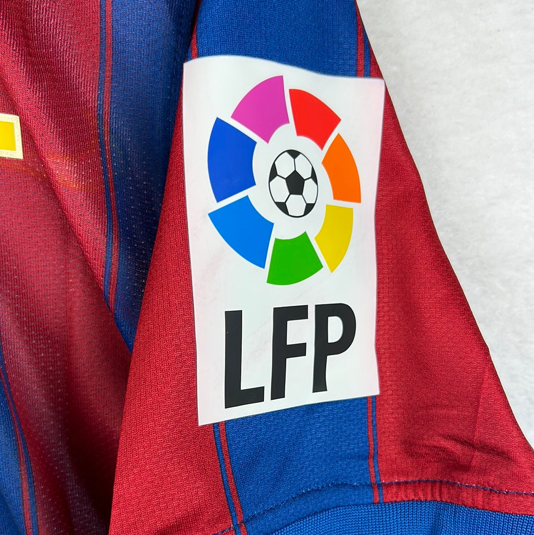 Barcelona 2009/2010 Player Issue Home Shirt - Maxwell 19