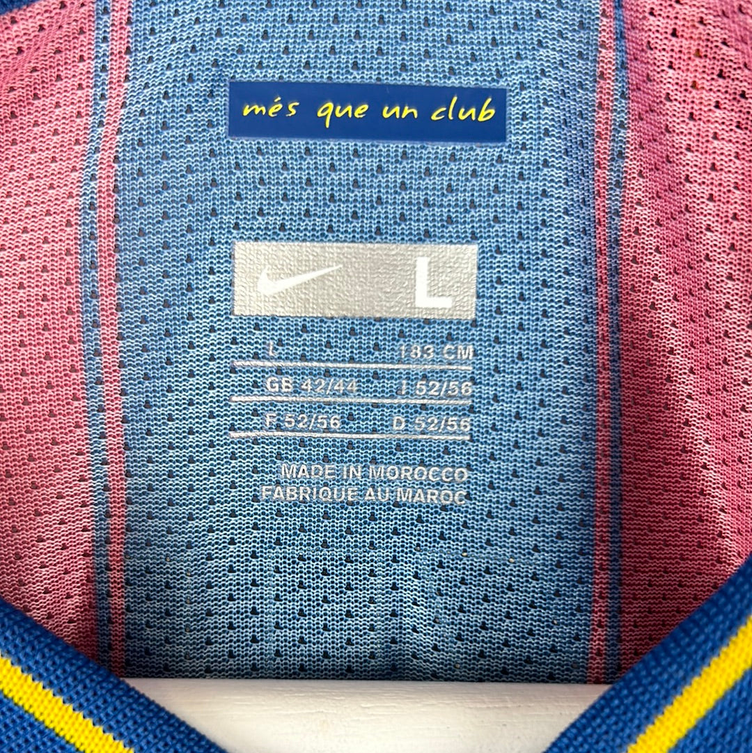Barcelona 2009/2010 Player Issue Home Shirt - Maxwell 19