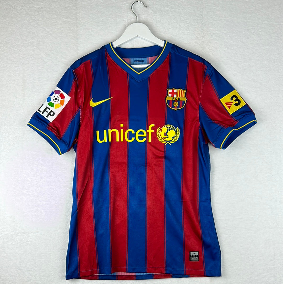 Barcelona 2009/2010 Player Issue Home Shirt - Milito 19
