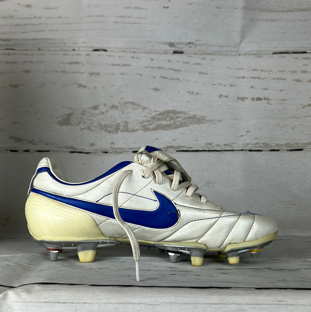 Carlos Tevez Match Worn Nike Boots - Manchester United