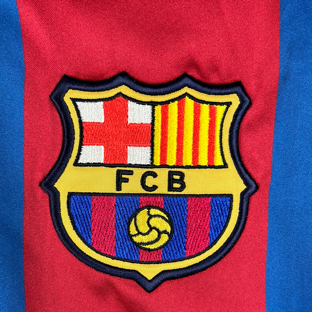 Barcelona 2004-2005 Home Shirt - Larsson 17 - Mint Condition