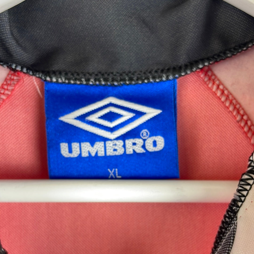 Umbro size XL blue neck label