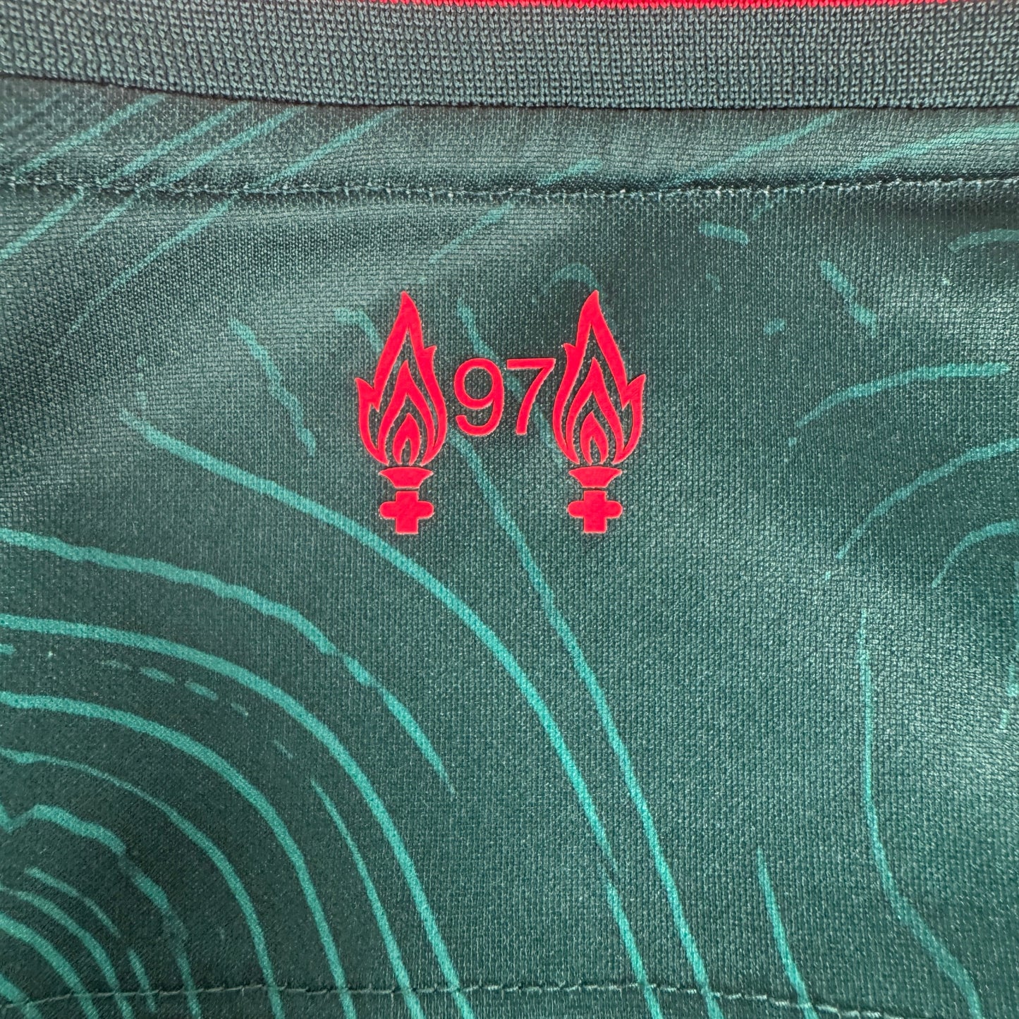 Liverpool 2022/2023 Third Shirt 2XL