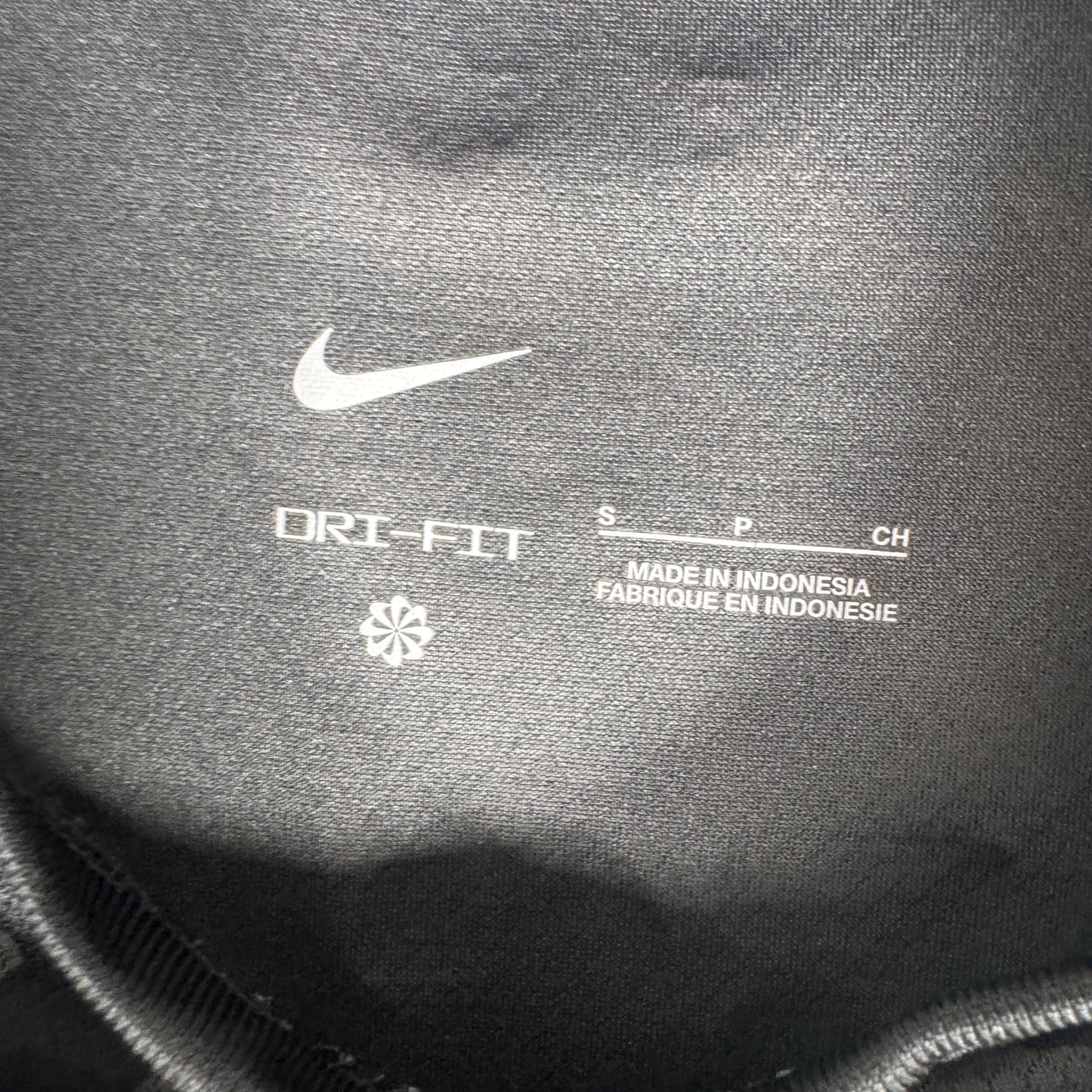 A. BECKER 1 Liverpool 2024/2025 Goalkeeper Football Shirt Small
