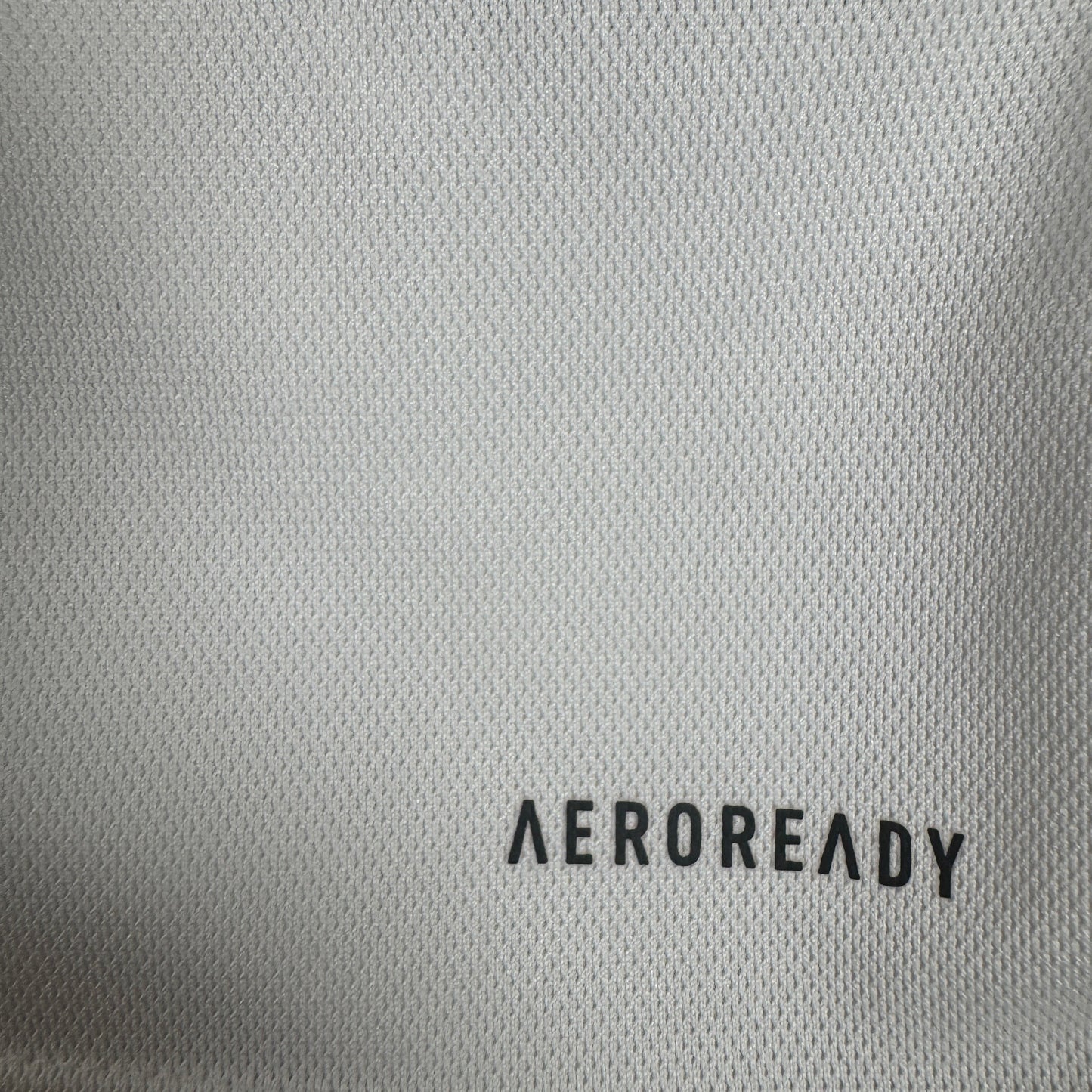 Real Madrid 2023/2024 Home Shirt Small MODRIC 10