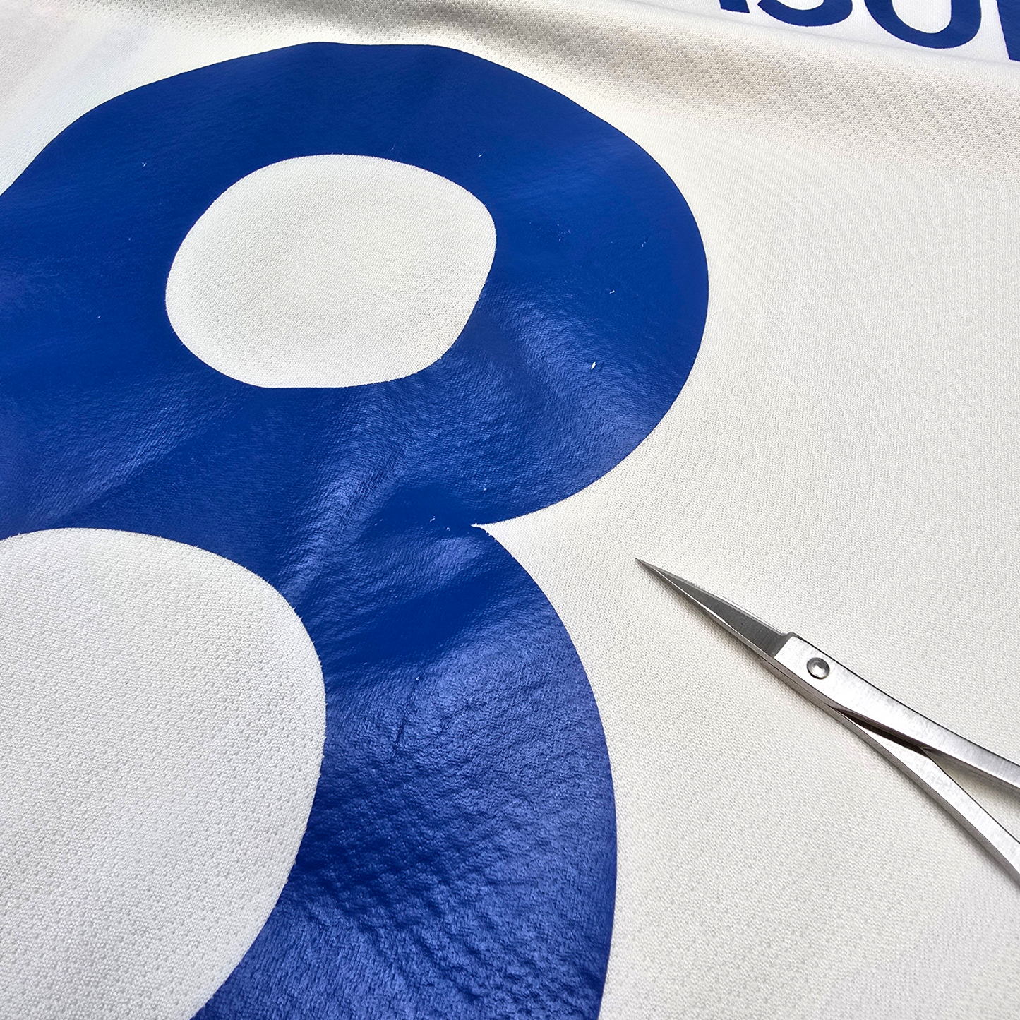 2016/18 Iceland Away Football Shirt (L) Errea #8 B. Bjarnason