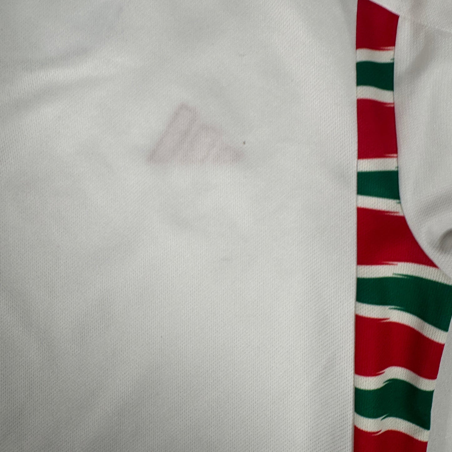 Wales 2022/2023/2024 Away Shirt Small
