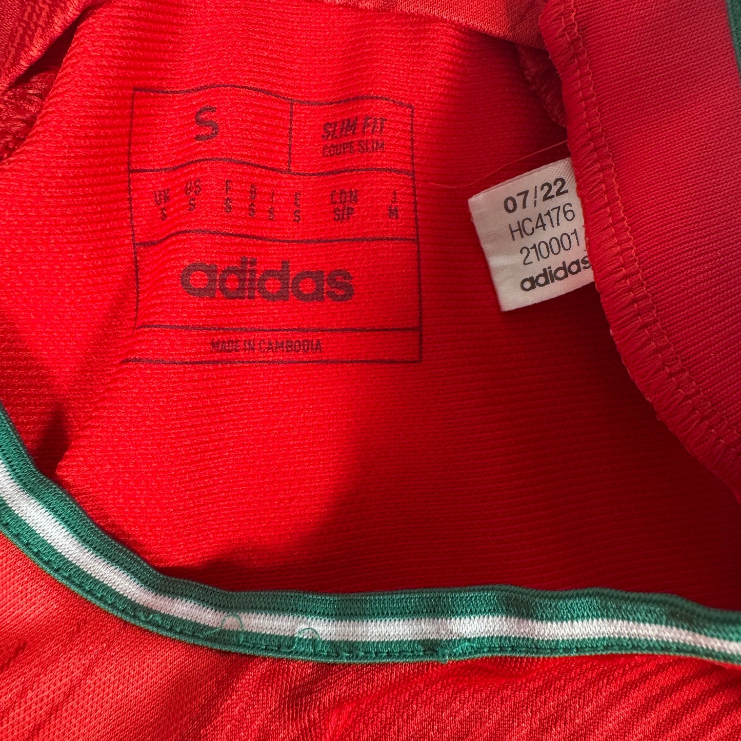 Wales 2022/2023/2024 Home Shirt Small