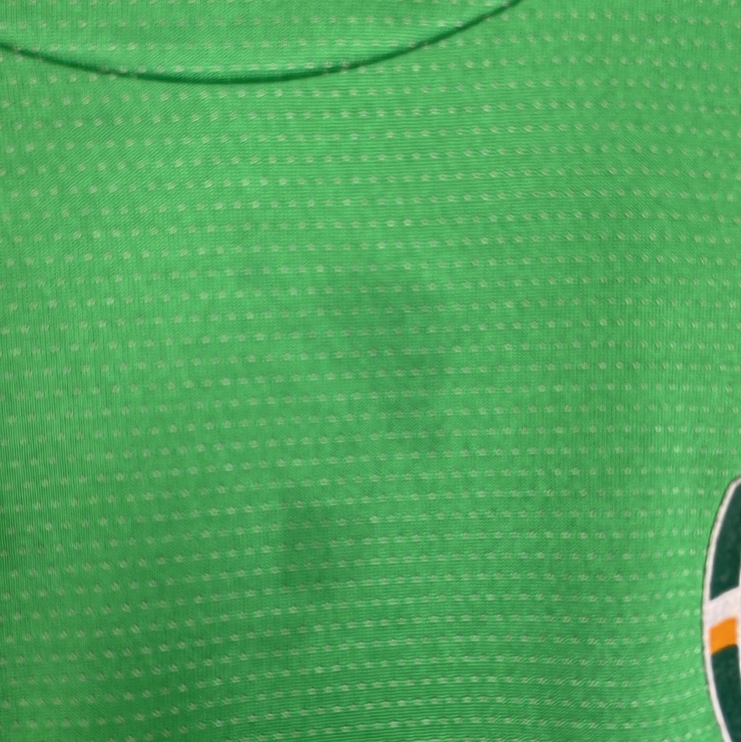 Ireland 2004 Home Shirt - Large Adult - Vintage Umbro Shirt