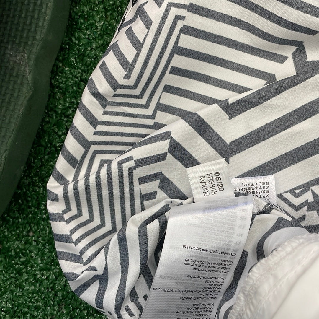 Adidas product code FR3843