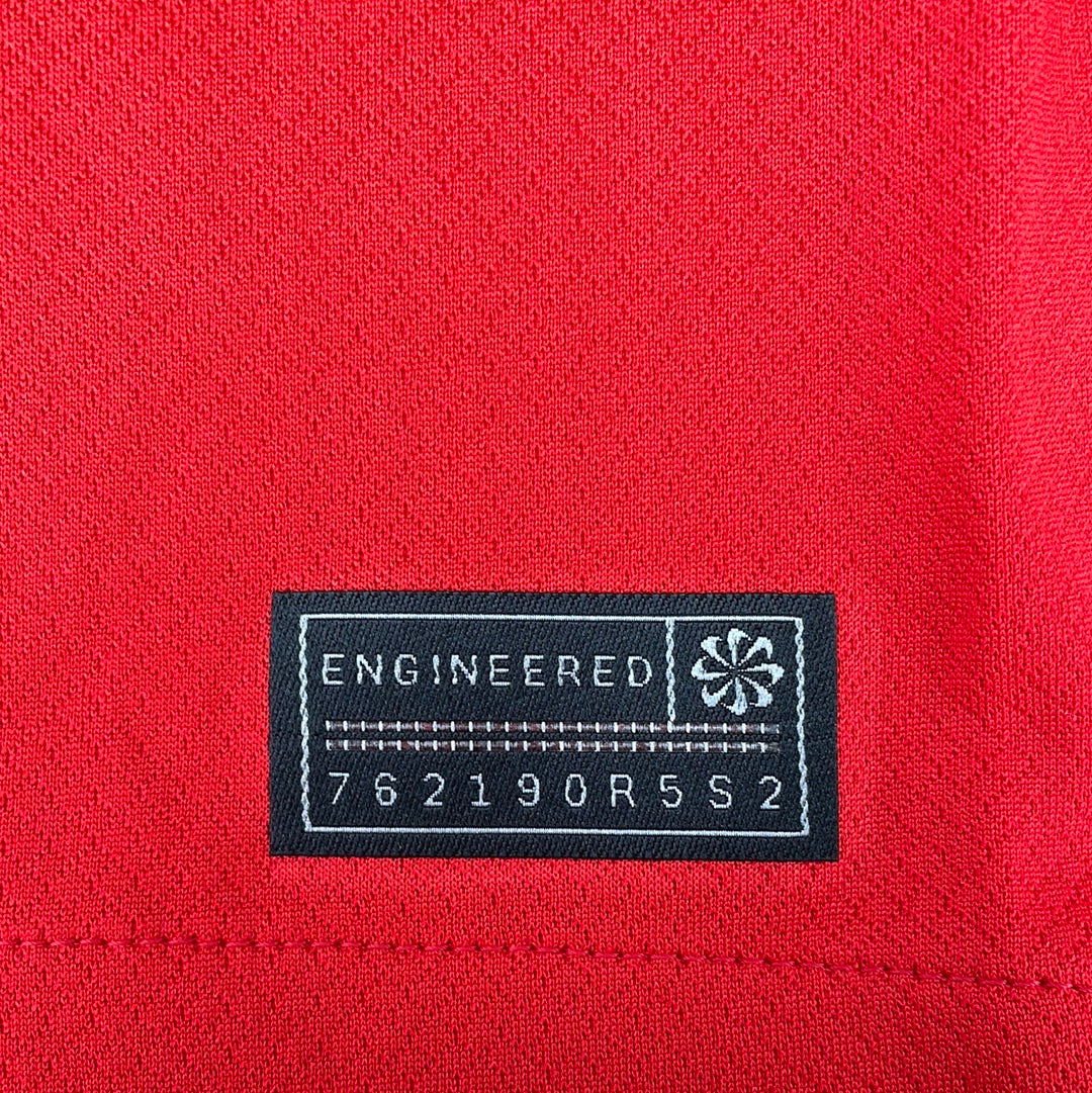 England 2022/2023 Away Shirt - Large