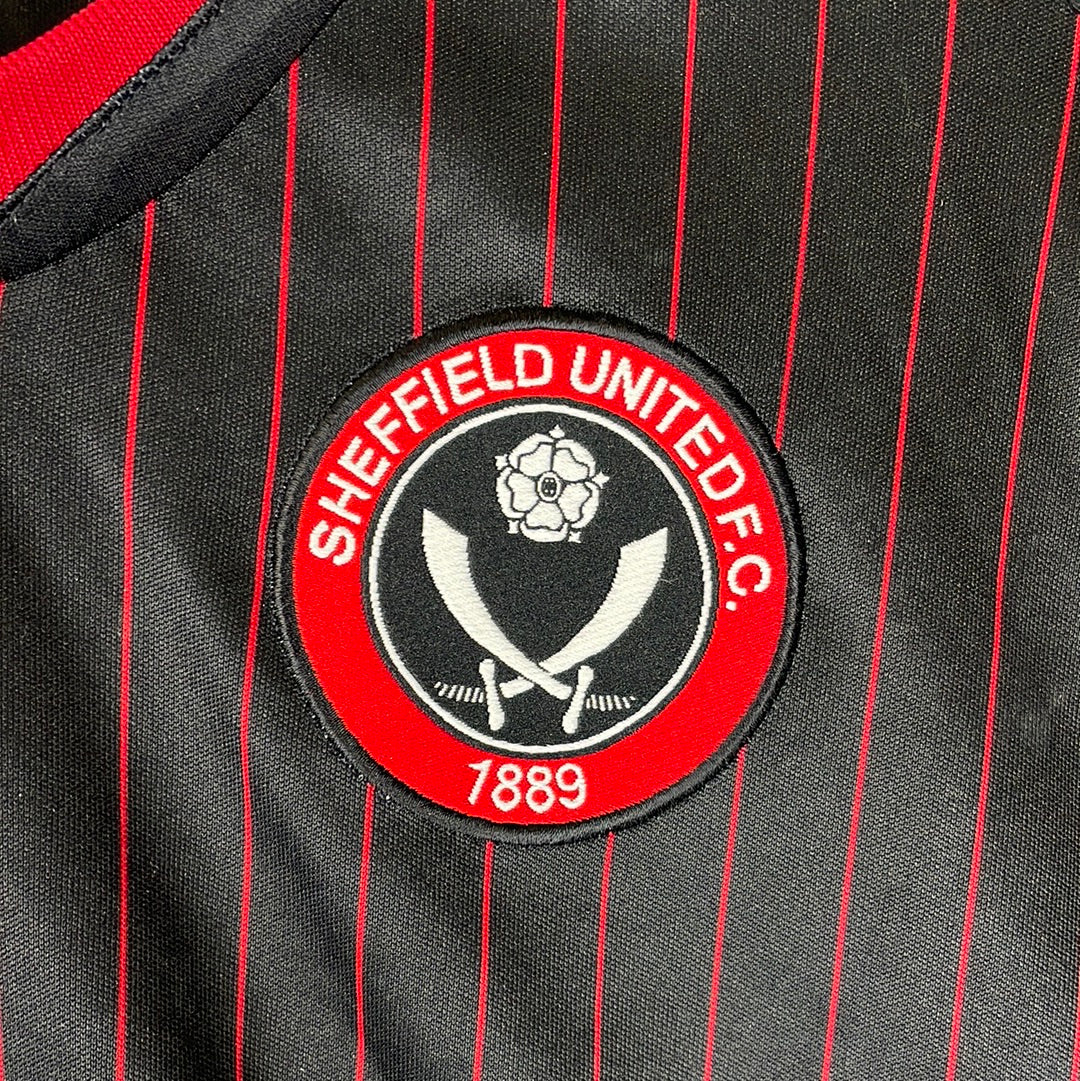 Sheffield United 2010/2011 Away Shirt - Medium Adult - Macron Shirt