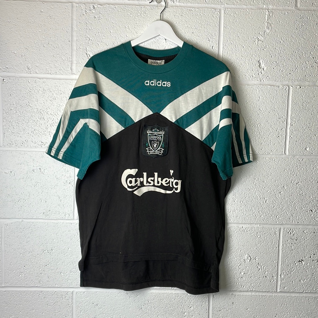 Liverpool Borta fotbollströja 1995 - 1996. Sponsored by Carlsberg Liverpool Borta fotbollströja 1995 - 1996. Sponsored by Carlsberg