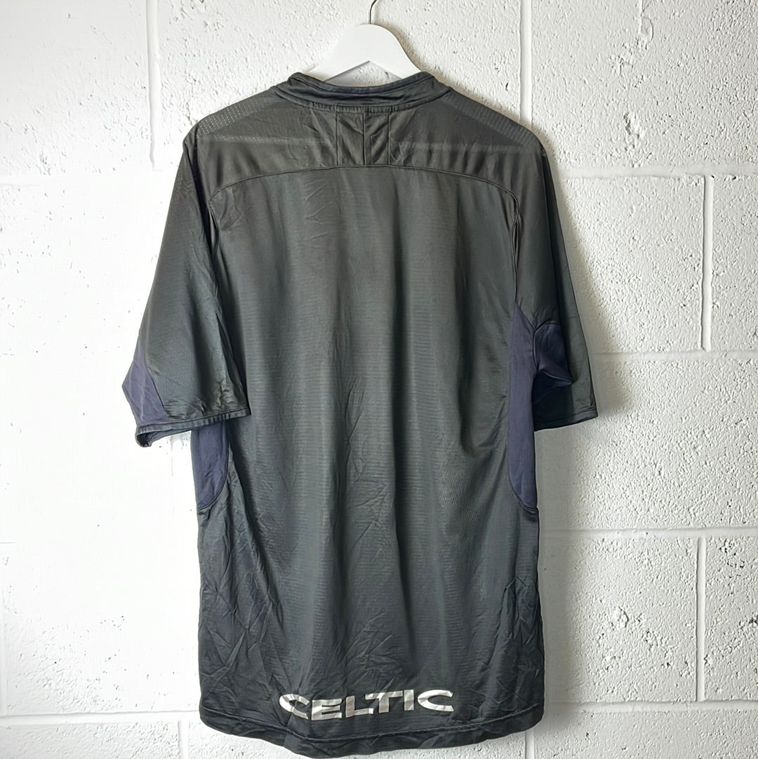Celtic Umbro Training Shirt - Large - Very Good Condition
