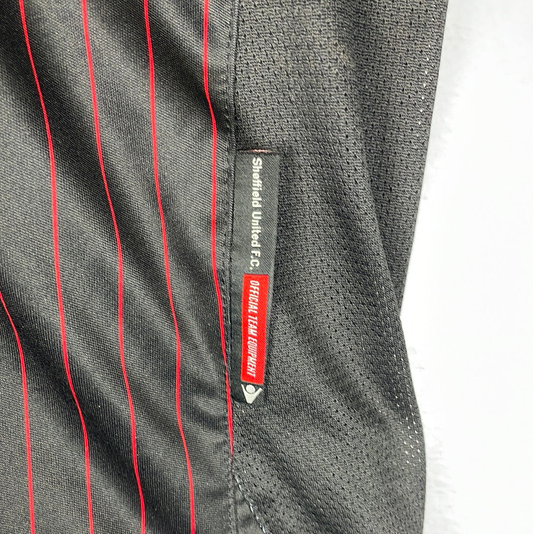 Sheffield United 2010/2011 Away Shirt - Medium Adult - Macron Shirt