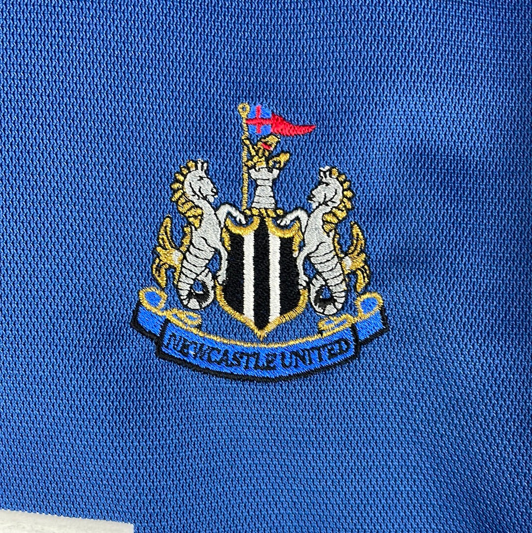Newcastle United 2001/2002 Away Shirt - Medium Adult - Long Sleeve - Excellent Condition