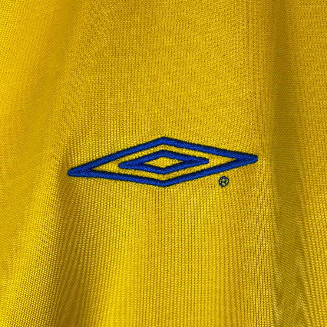 Sweden 2002 Home Shirt - Extra Large - Excellent Condition - Vintage Umbro