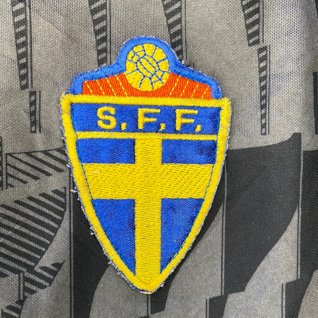 Vintage Sweden 1990s Referee Shirt - XL/XXL - Very Good Condition