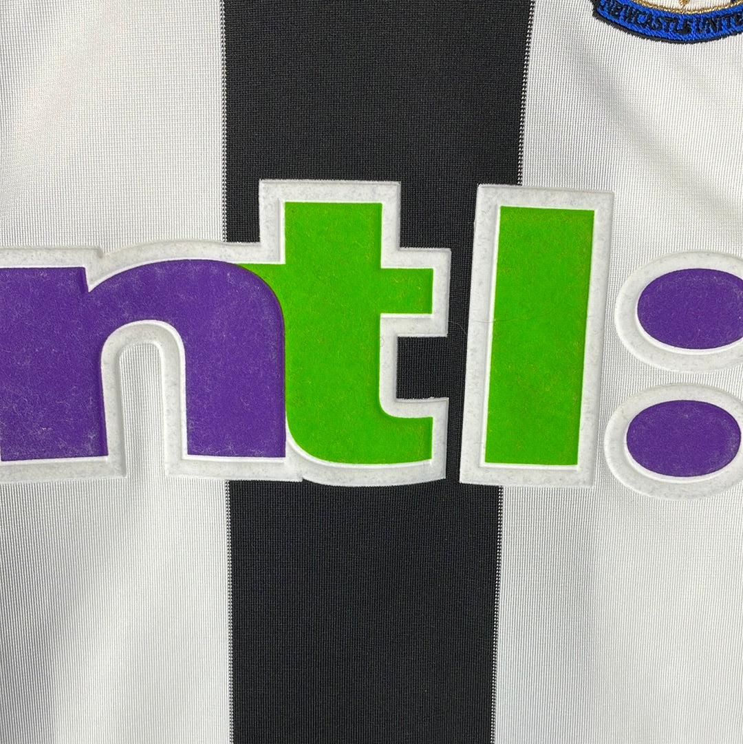 Newcastle United 2001/2002 Home Shirt - Extra Large - Excellent Condition