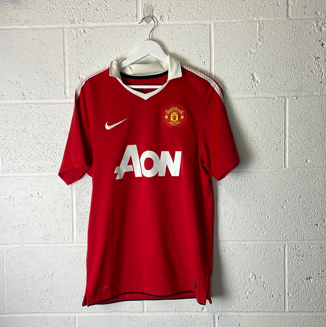Manchester United 2010/2011 Home shirt - FERDINAND 5 - Small/ Medium - Excellent Condition