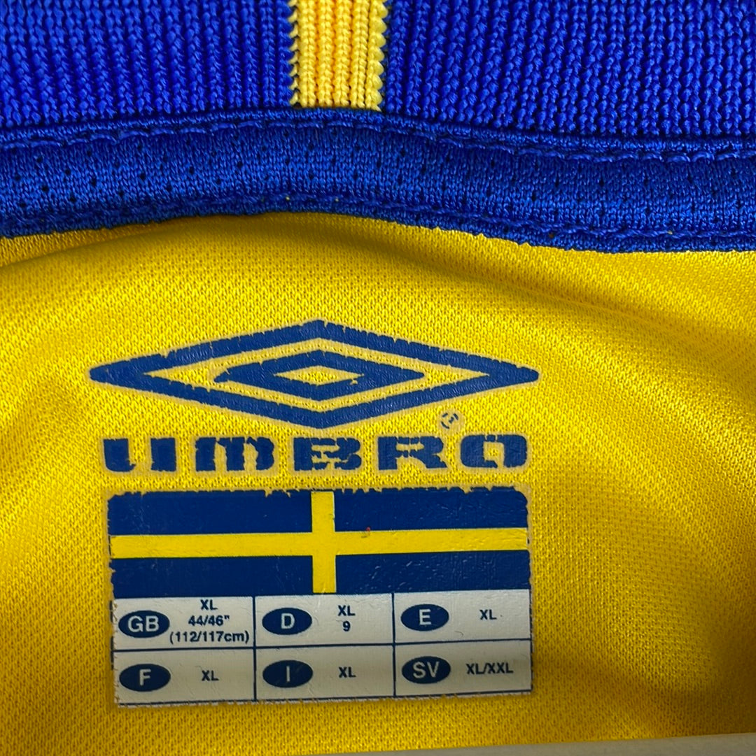 Sweden 2002 Home Shirt - Extra Large - Excellent Condition - Vintage Umbro
