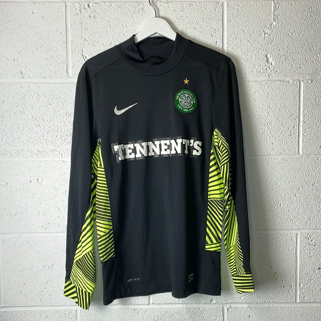 Celtic Goalkeeper football shirt 2009 - 2011. Sponsored by Tennent's
