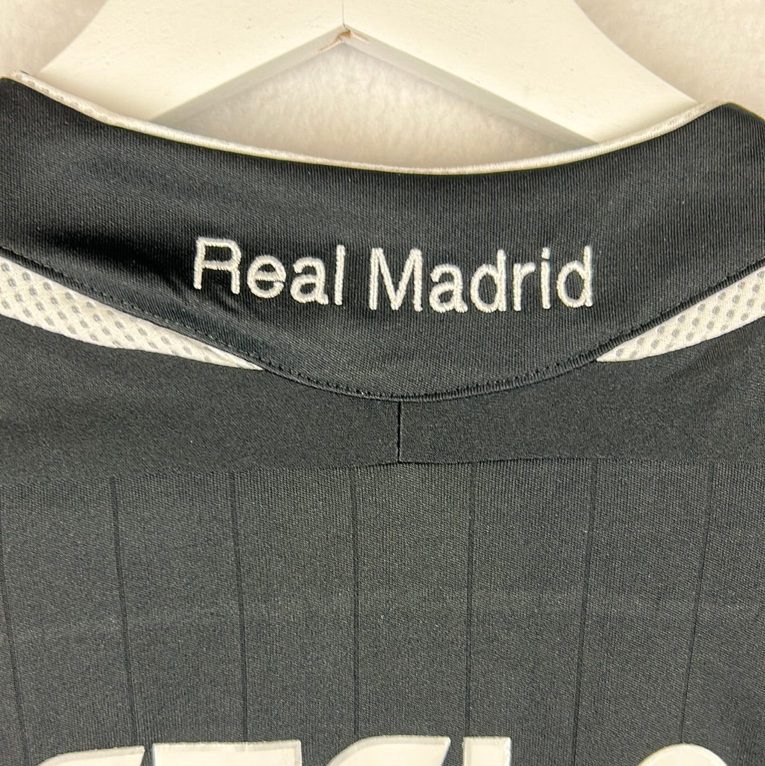 Real Madrid 2006/2007 Player Issue Away Shirt - V Nistelrooy 17