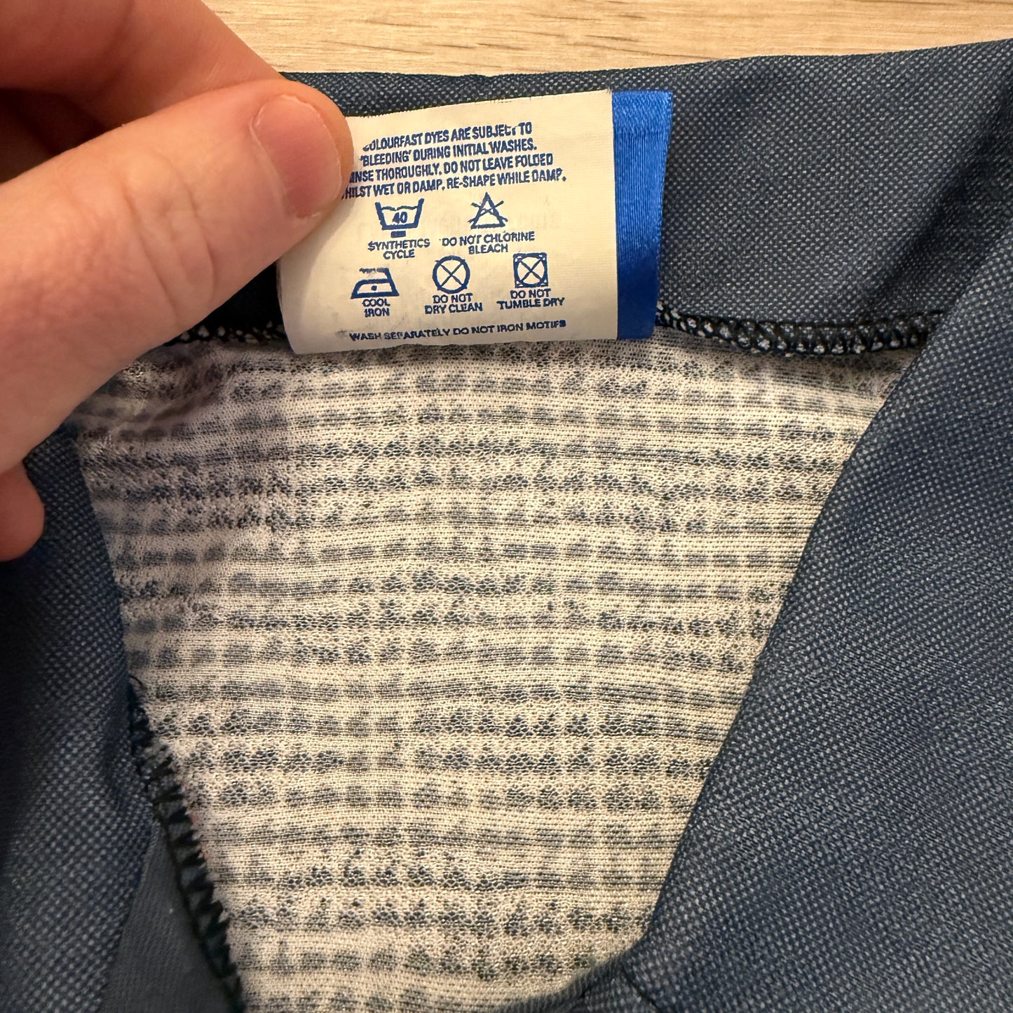 Manchester United 1995/1996 Away Shirt - Large