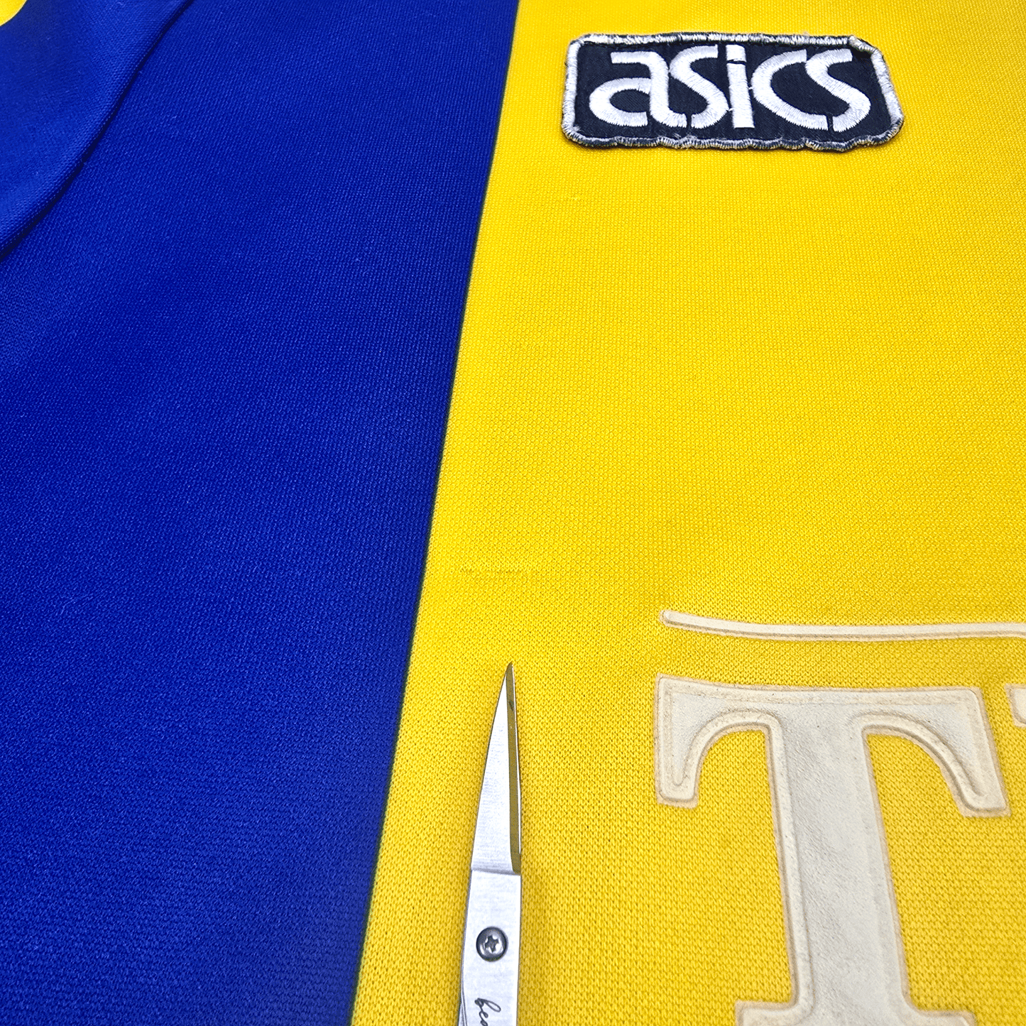 1993/95 Leeds United Away Football Shirt (L) Asics