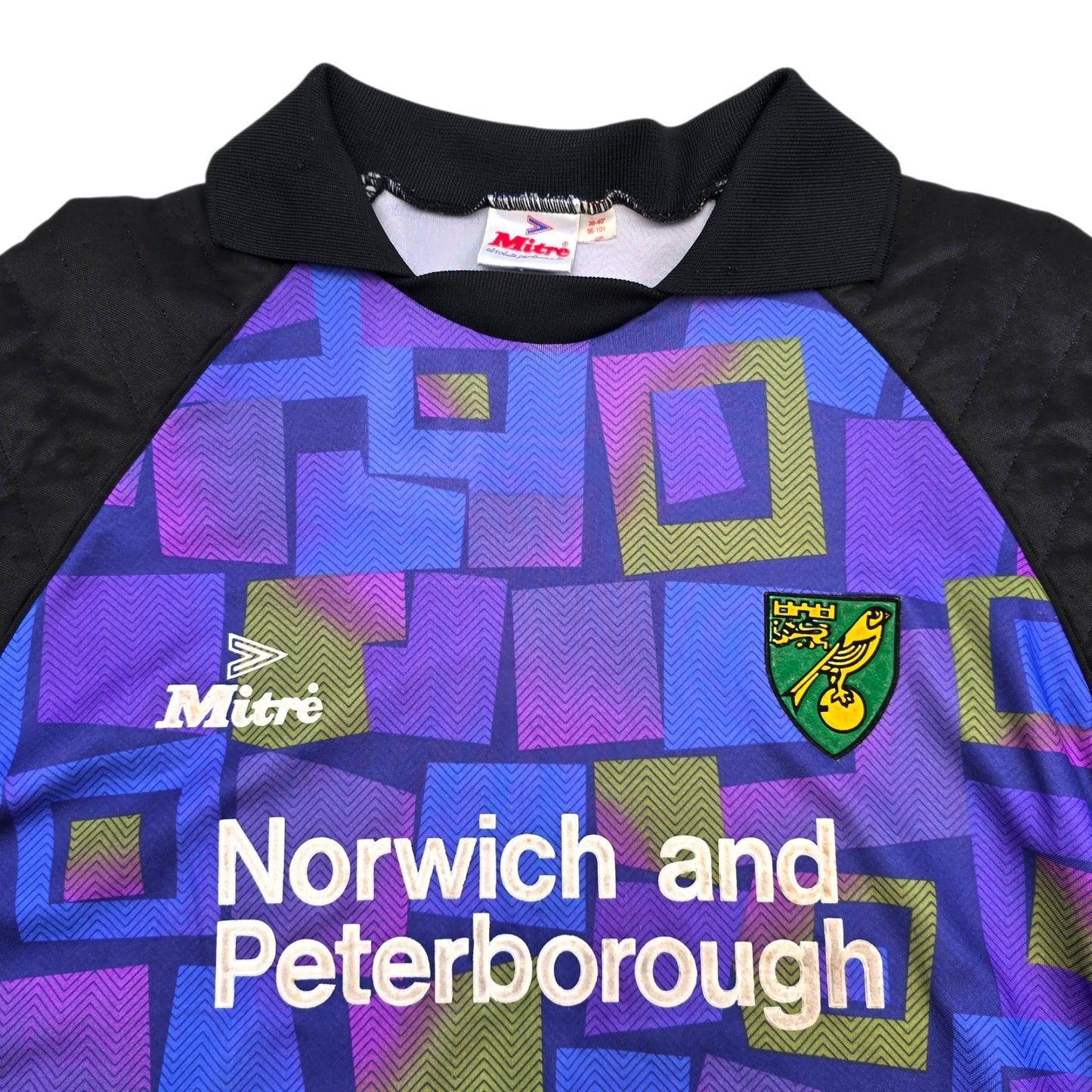 1994/96 Norwich City Goal Keeper Football Shirt (M) Mitre