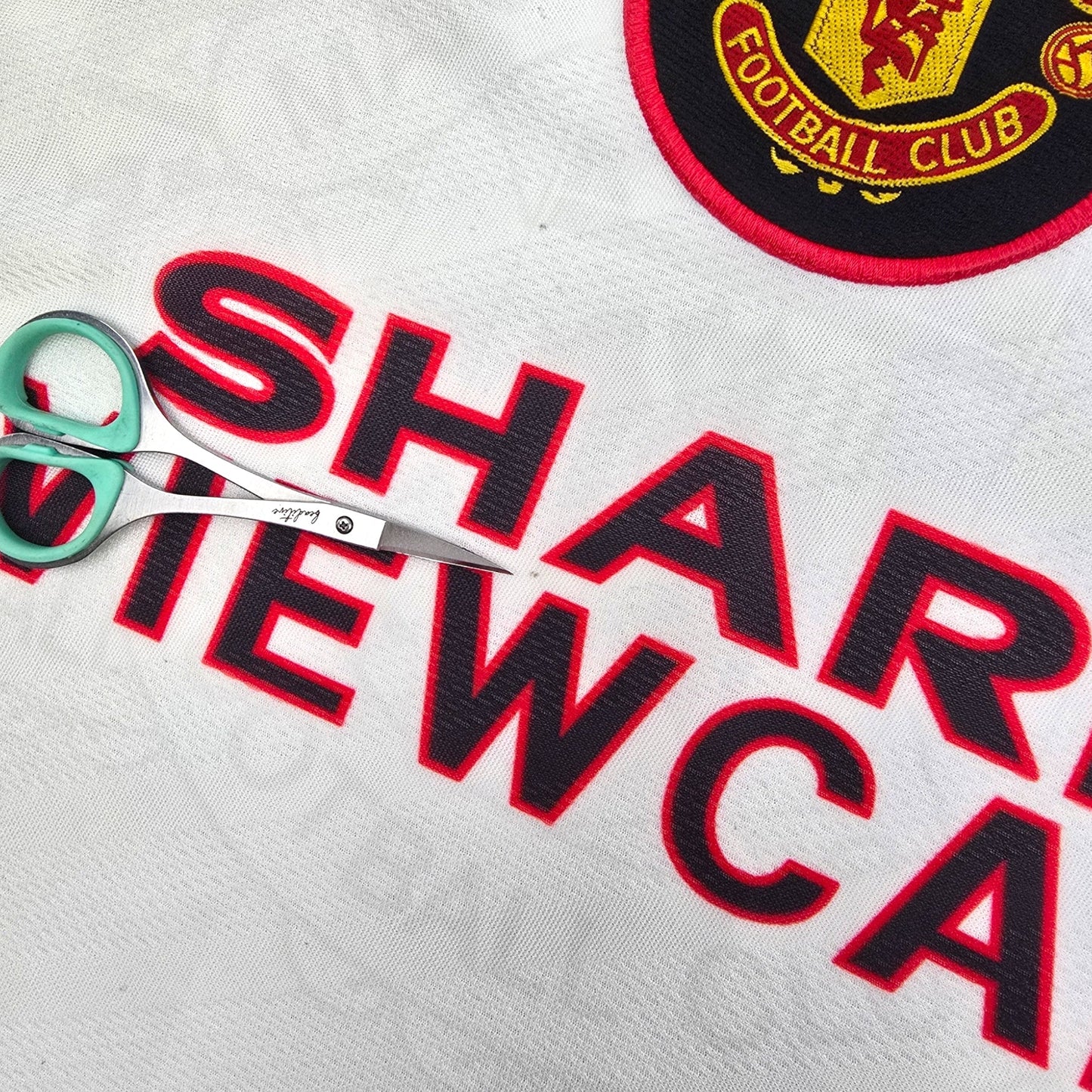 1996/97 Manchester United Away Football Shirt (L) Umbro