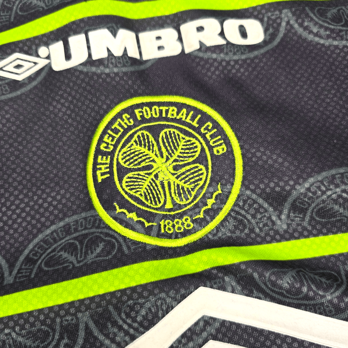 1998/00 Celtic Away Football Shirt (XL) Umbro