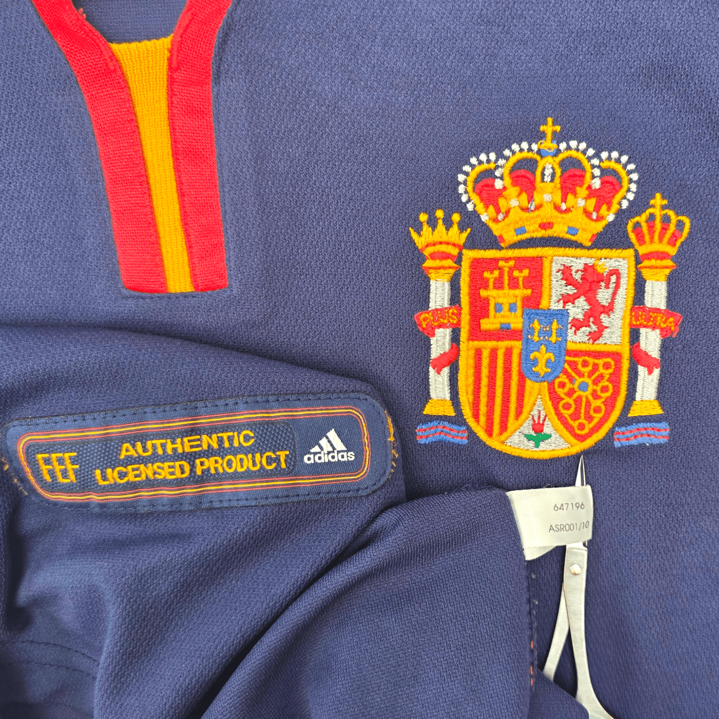 2000/01 Spain Third Football Shirt (L) Adidas #4 Guardiola