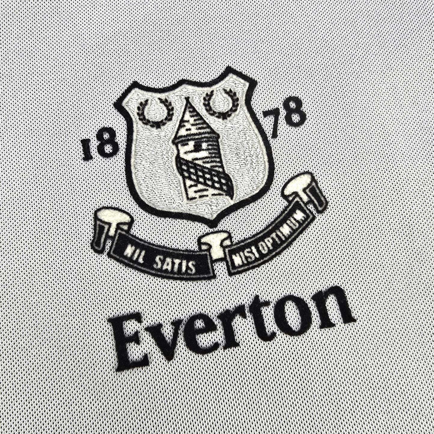 2001/02 Everton Away Football Shirt (L) Puma #10 Ferguson