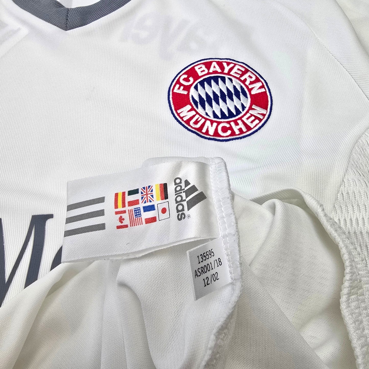 2002/03 Bayern Munich Away Football Shirt (L) Adidas