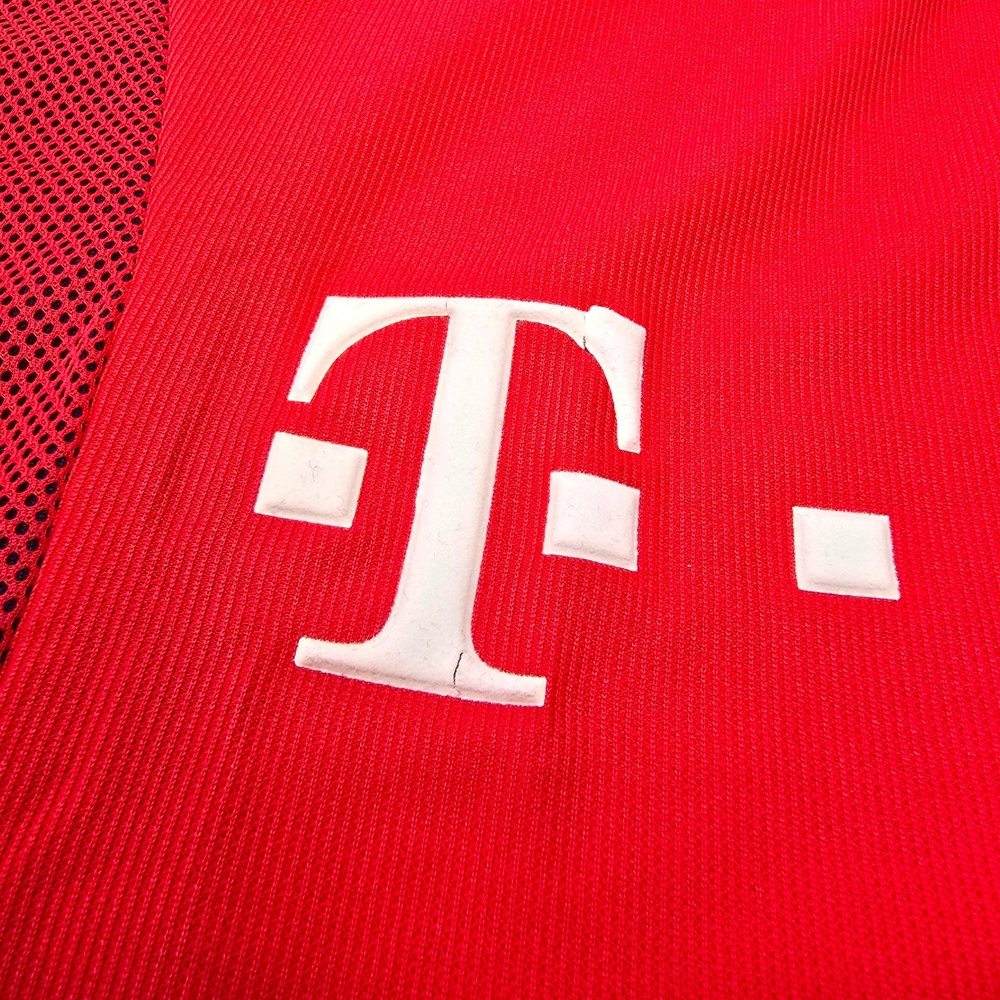 2002/03 Bayern Munich European Football Shirt (XL) Adidas #11 Ze Roberto (BNWTs)