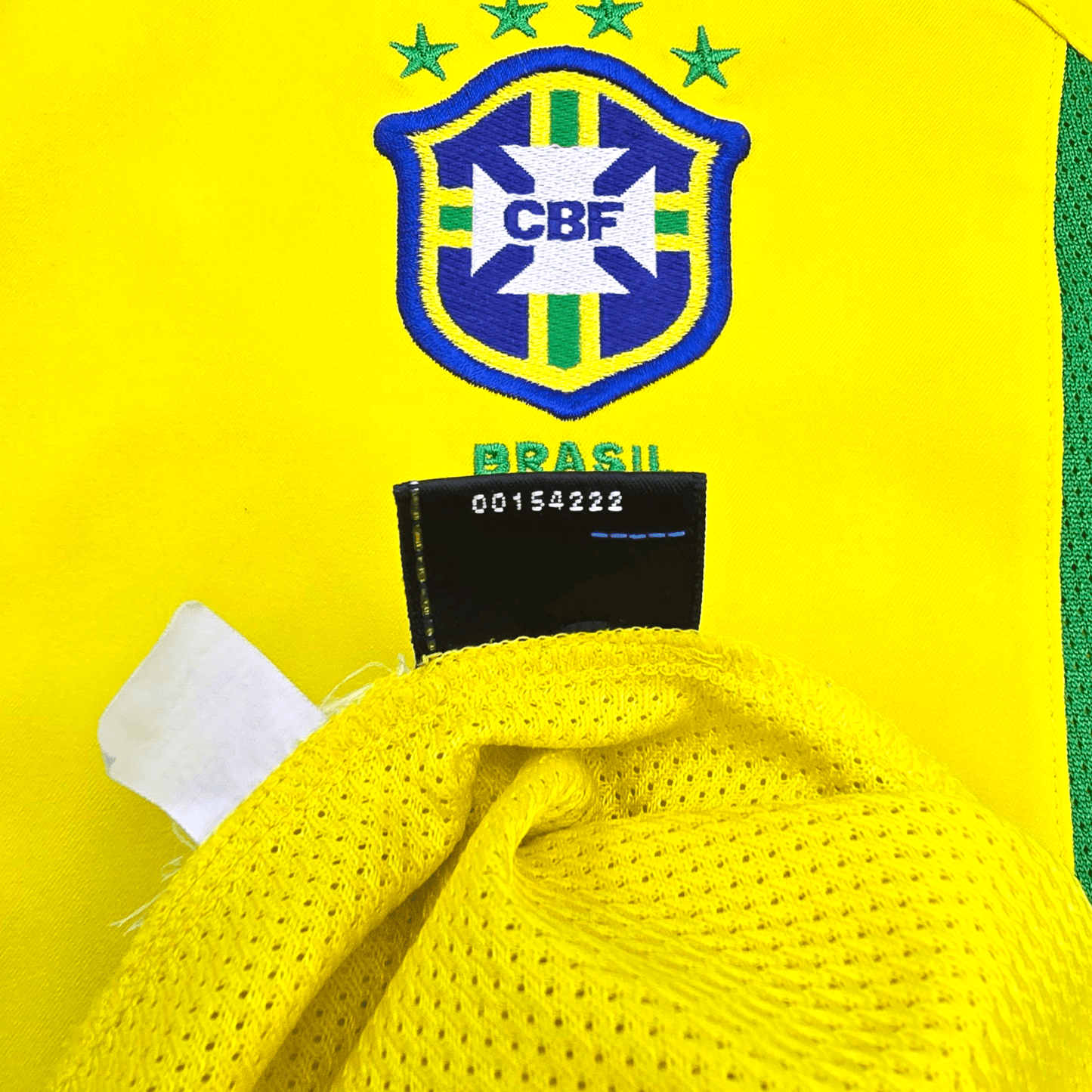 2002/04 Brazil Home Football Shirt (XL) Nike #9 Ronaldo