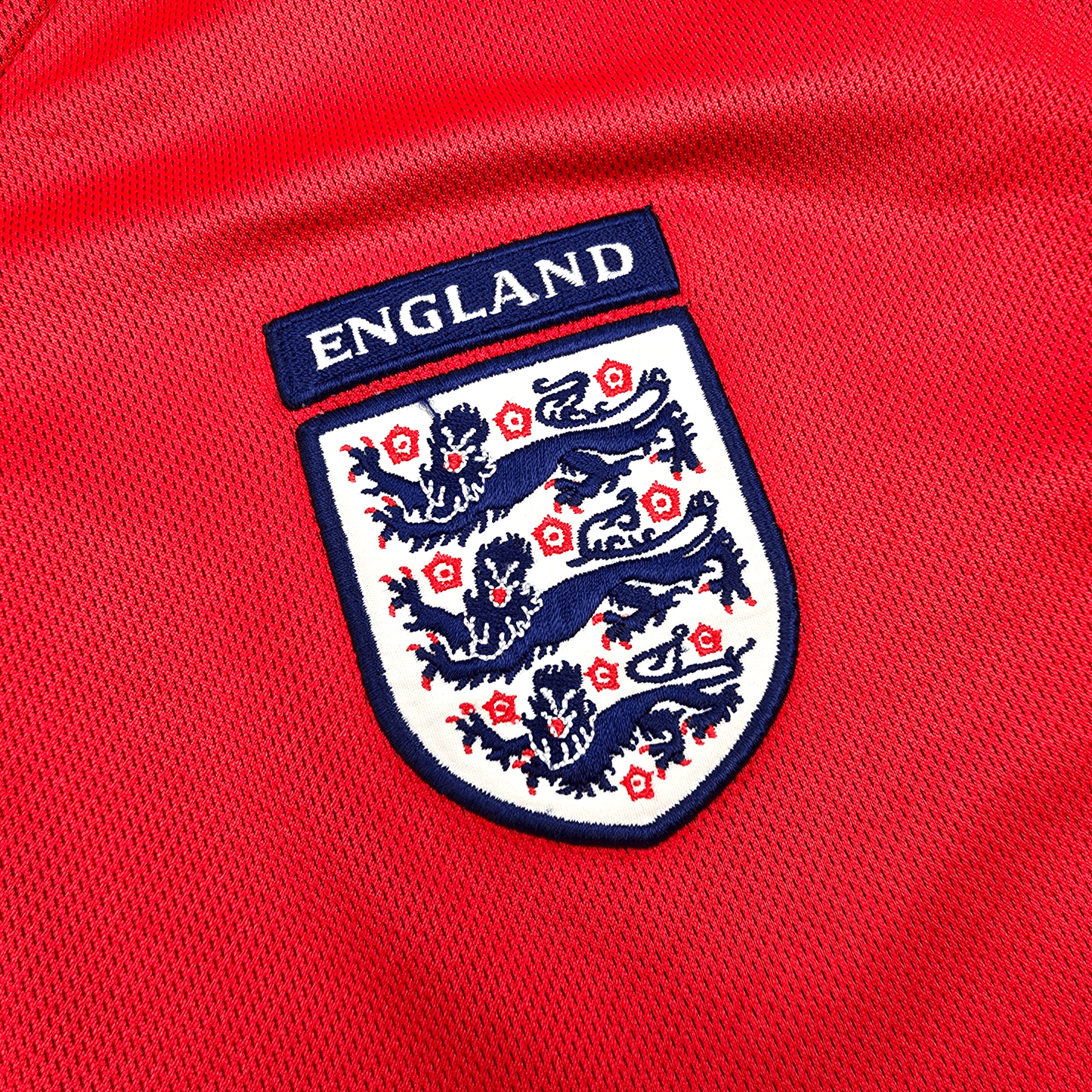 2002/04 England Away Football Shirt (M) Umbro #9 Fowler