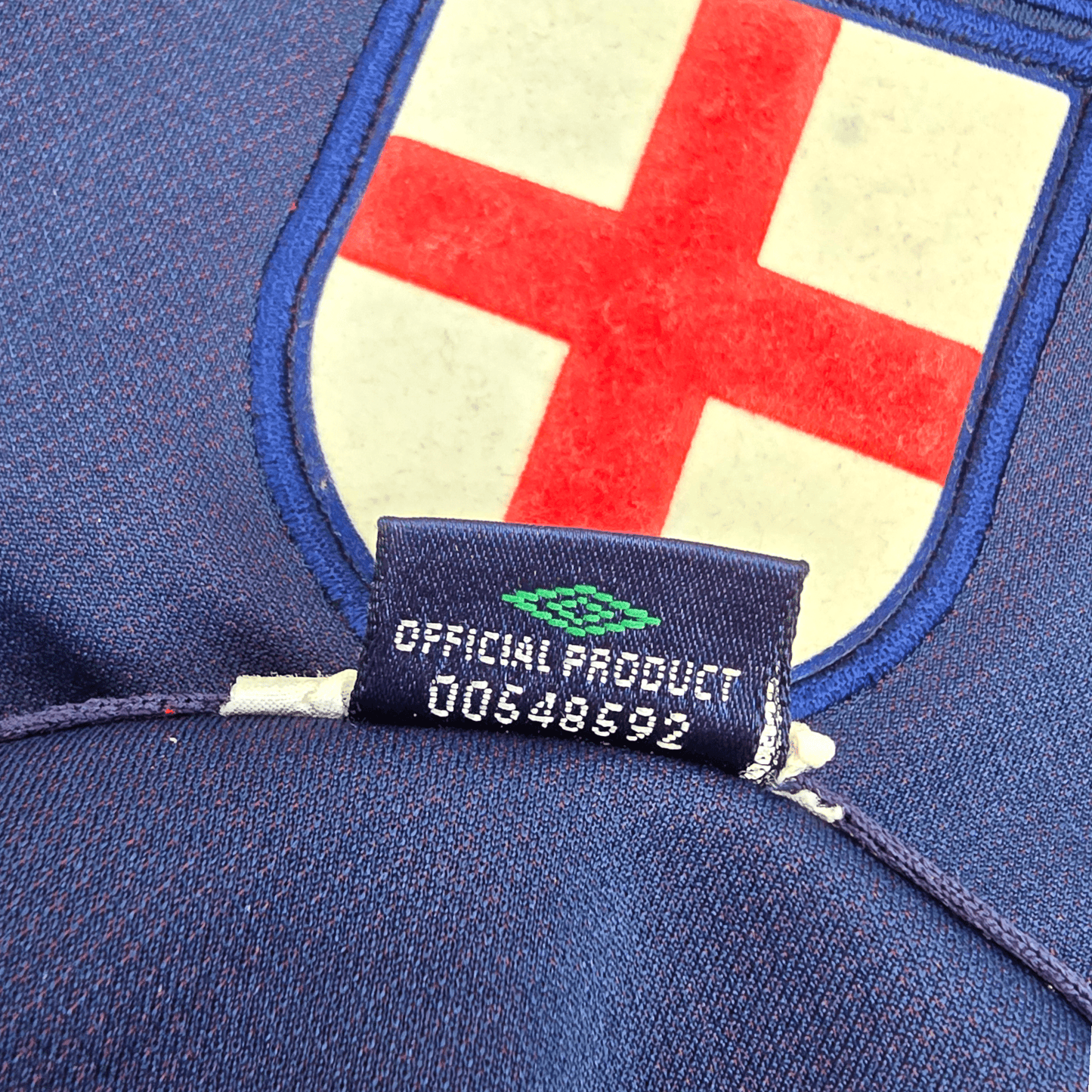 2002/04 England Away Football Shirt (M) Umbro #9 Fowler