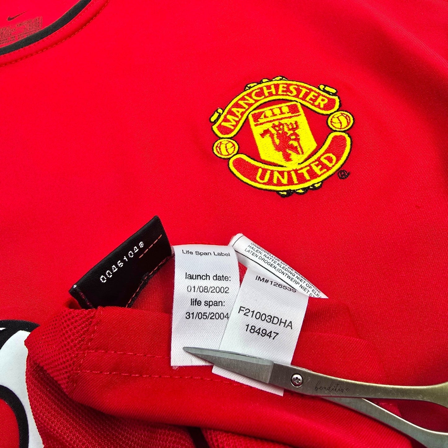 2002/04 Manchester United Home Football Shirt (L) Nike | Player Version