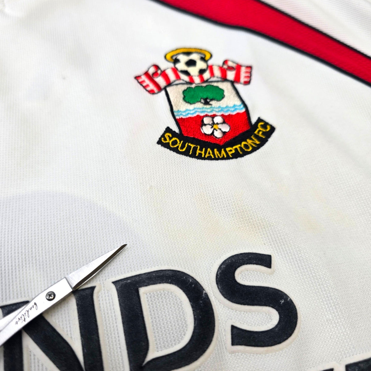 2002/04 Southampton Away Football Shirt (L) Saints #9 Beattie